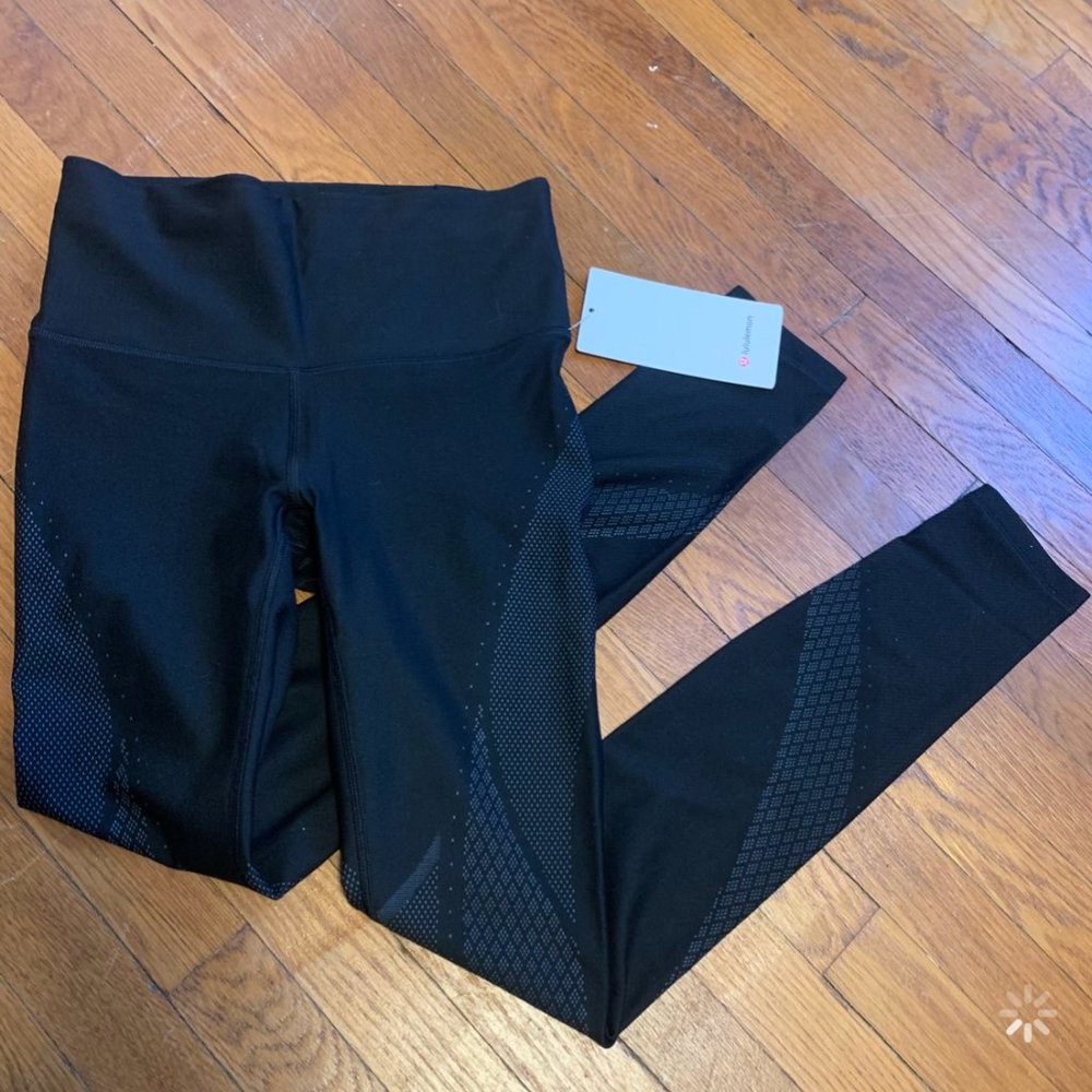 Lululemon Mapped Out HR Tight 28"